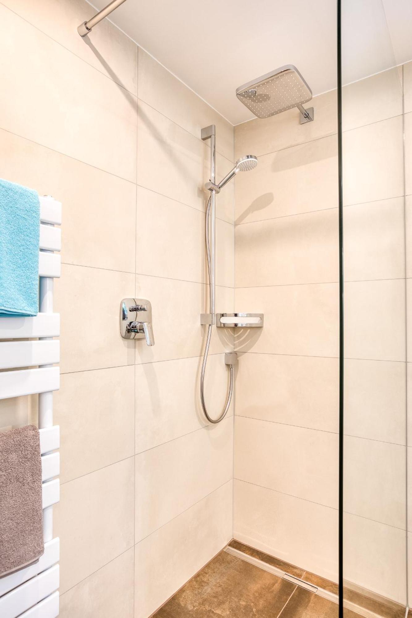 Chill Out Apartments ランデック エクステリア 写真