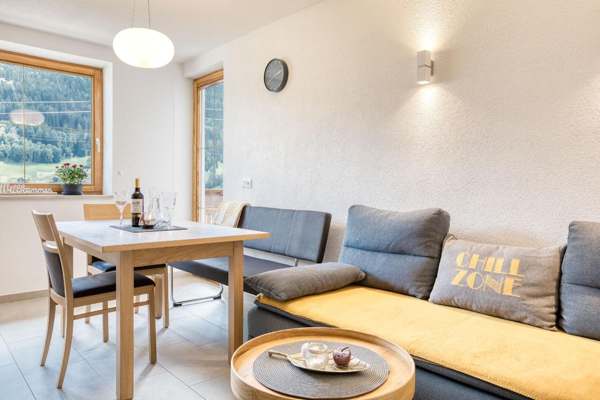Chill Out Apartments ランデック エクステリア 写真