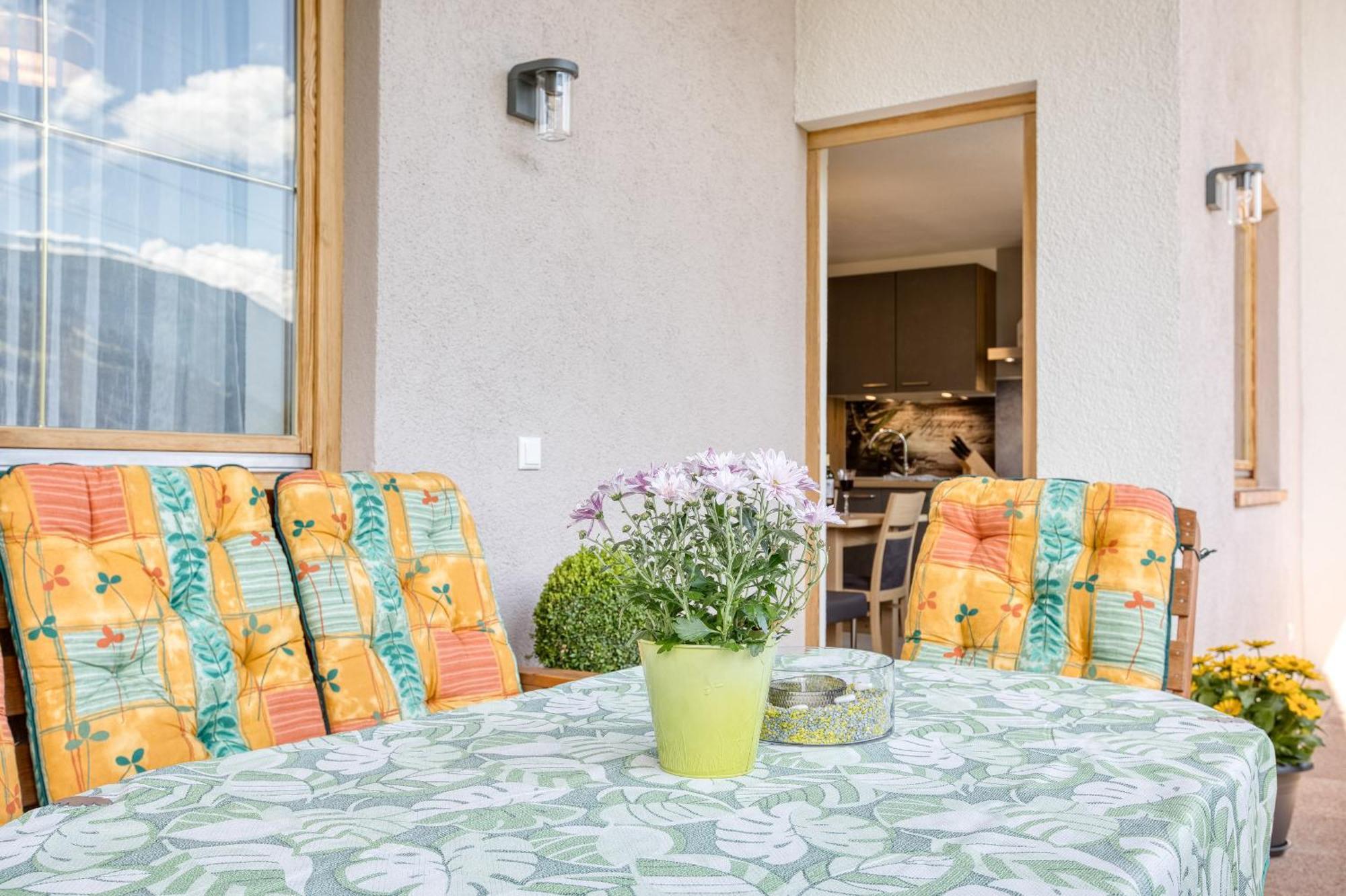 Chill Out Apartments ランデック エクステリア 写真